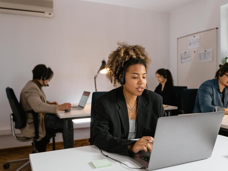 Volta ao trabalho presencial: como manter o equilíbrio emocional?
